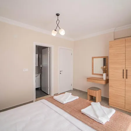 Βίλα Leona - 5 Bedroom In Φετιγιέ