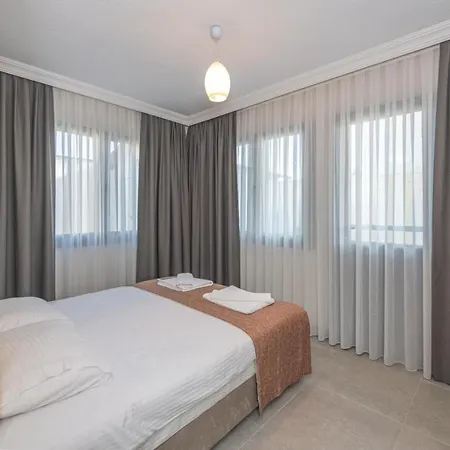 Βίλα Leona - 5 Bedroom In Φετιγιέ