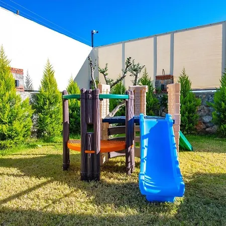 Βίλα Leona - 5 Bedroom In