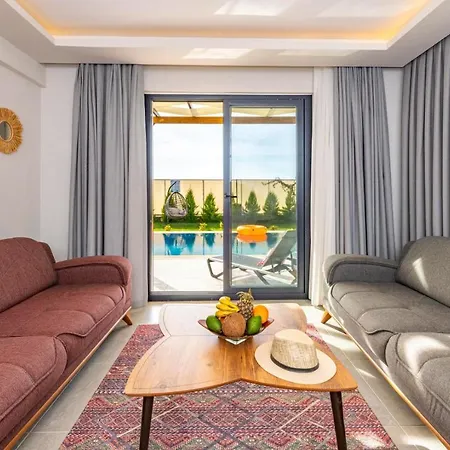Βίλα Leona - 5 Bedroom In *