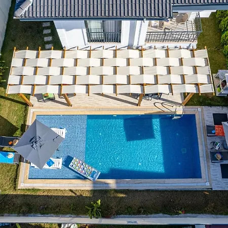 Βίλα Leona - 5 Bedroom In Φετιγιέ