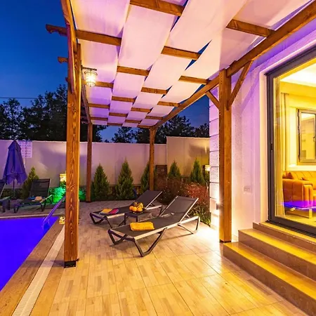 빌라 Leona - 5 Bedroom In