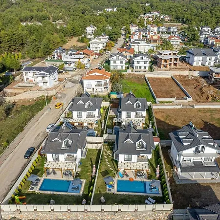Villa Leona - 5 Bedroom In