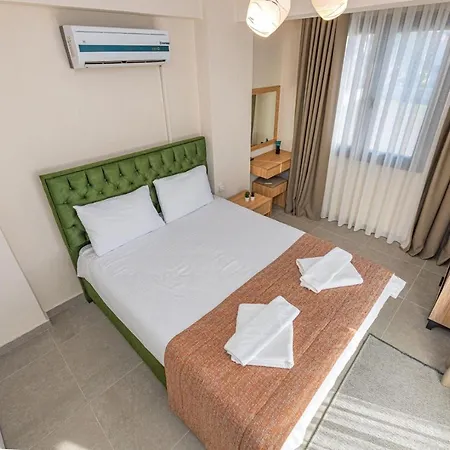 Leona - 5 Bedroom In Villa *