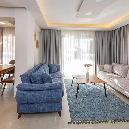 Leona - 5 Bedroom In Villa *