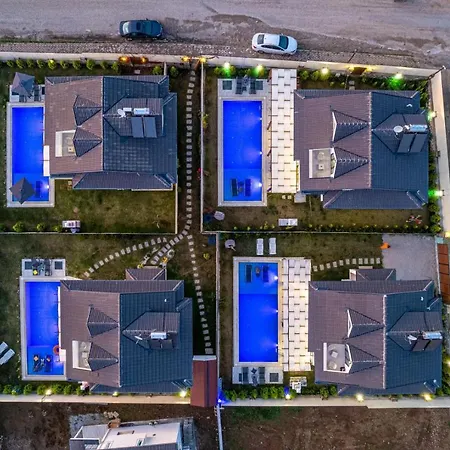 Vila Leona - 5 Bedroom In Fethiye