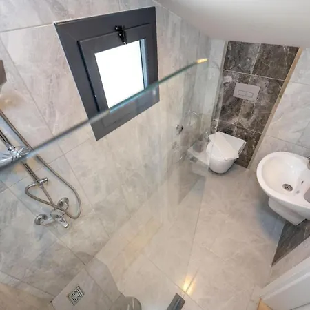 Leona - 5 Bedroom In Fethiye