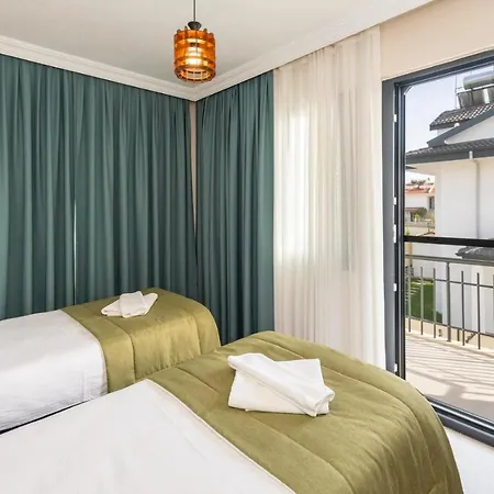 Villa Leona - 5 Bedroom In